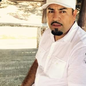 Meet your Posher, Genaro